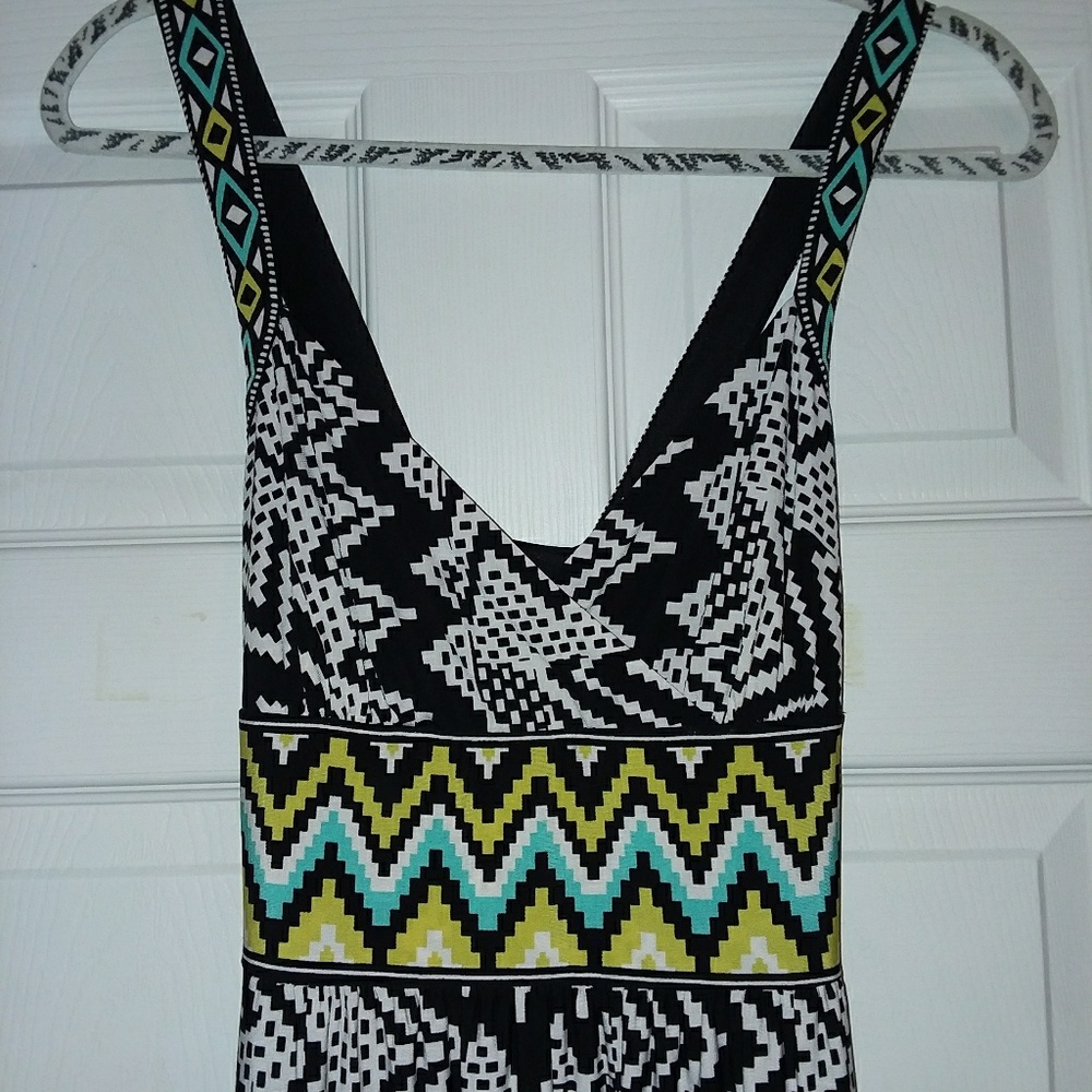 London Times black and white dress